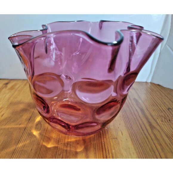 Vintage Fenton ''Dot Optic'' Cranberry Glass Ruffled Edge Vase - Picture 6 of 10